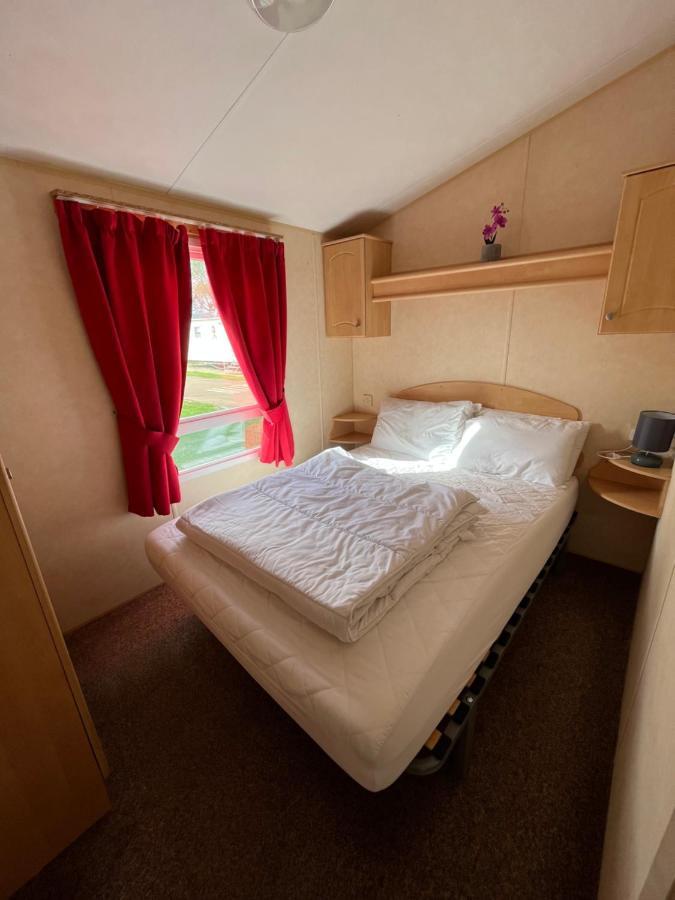 Dunlin 69 ~ California Cliffs Hotel Great Yarmouth Esterno foto