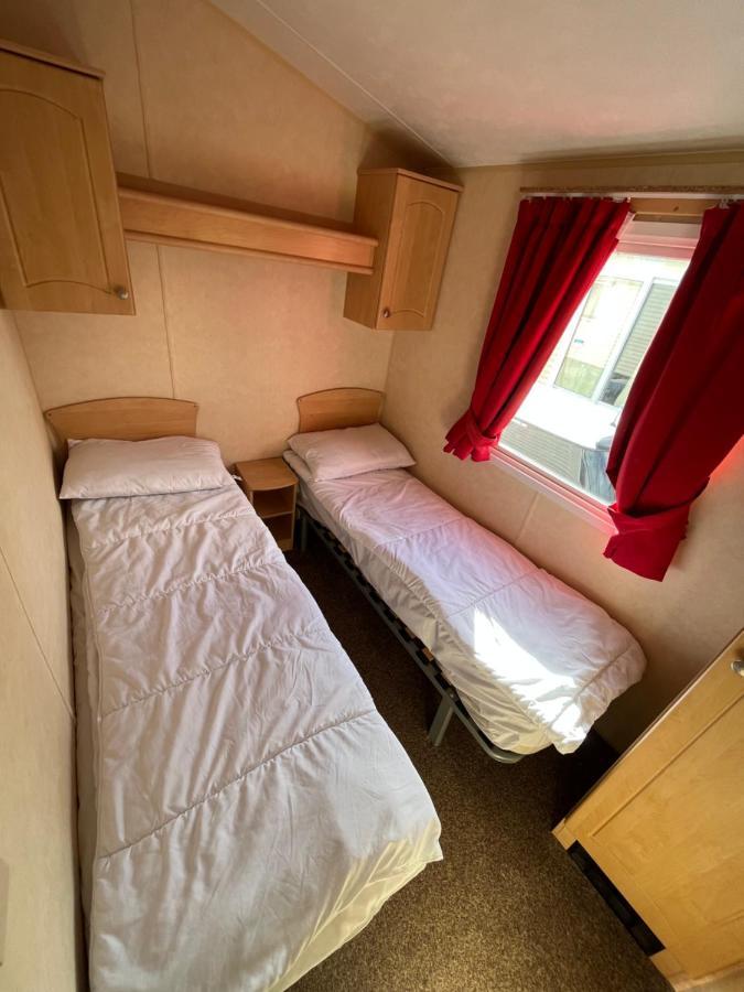 Dunlin 69 ~ California Cliffs Hotel Great Yarmouth Esterno foto